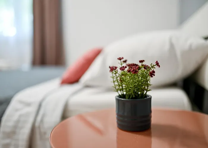Peaceful Apartment Near Old Town