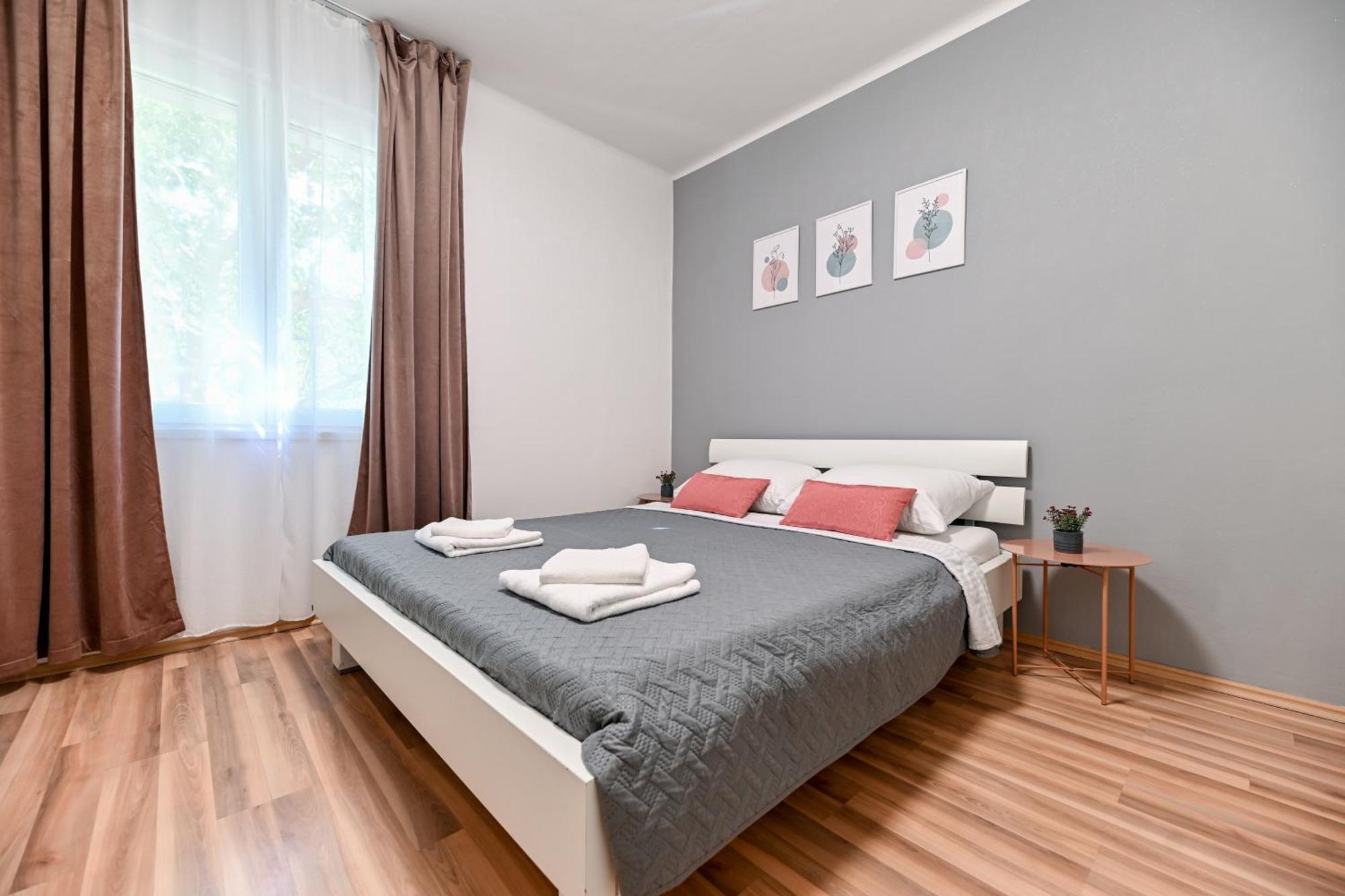 Apartment Peaceful Near Old Town *