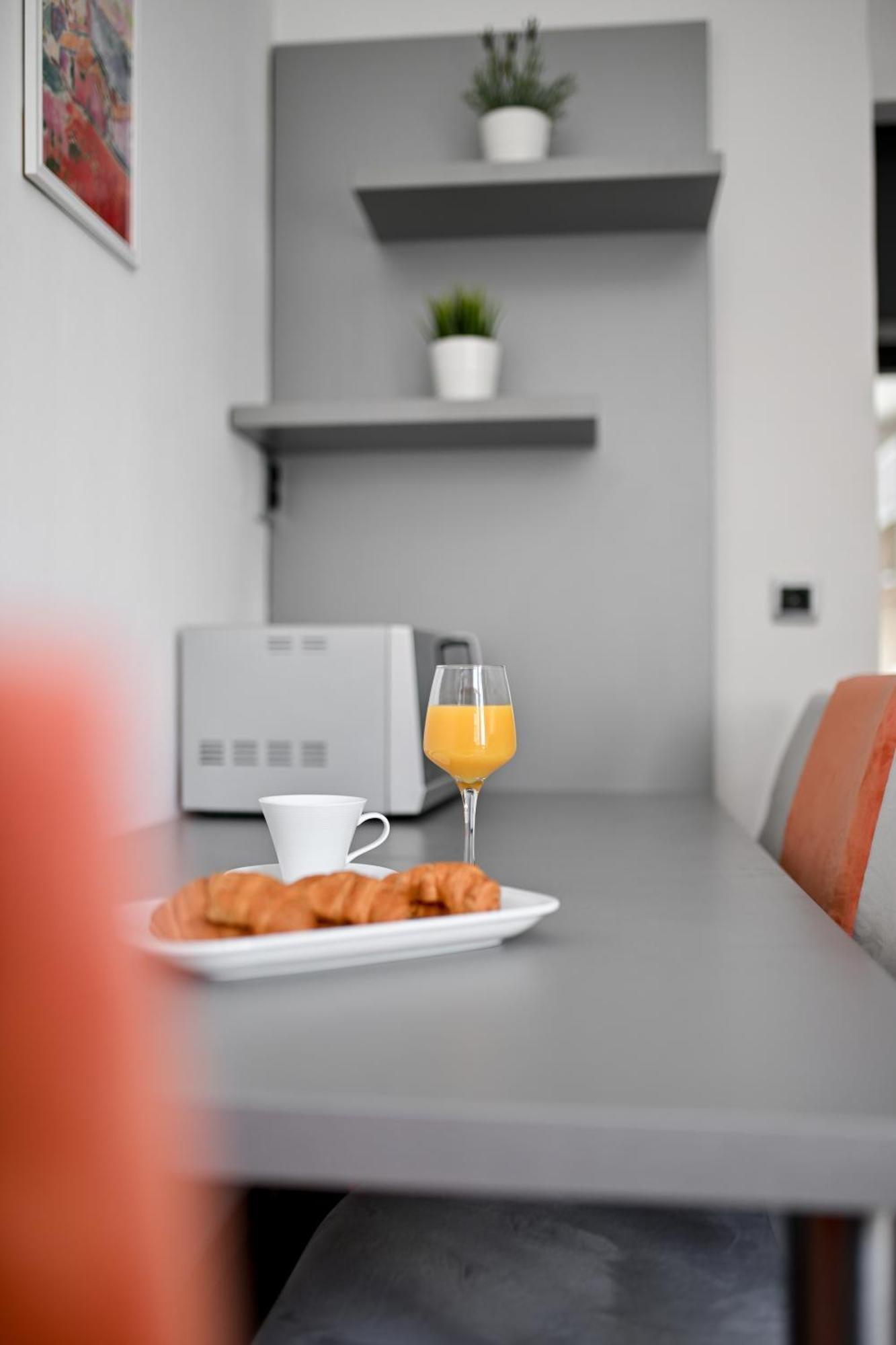 Peaceful Near Old Town Apartment *